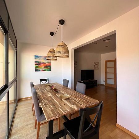 فيلا Casa Neus, Casa Cerca De Barcelona سان فيلايو دي يوبريغات المظهر الخارجي الصورة